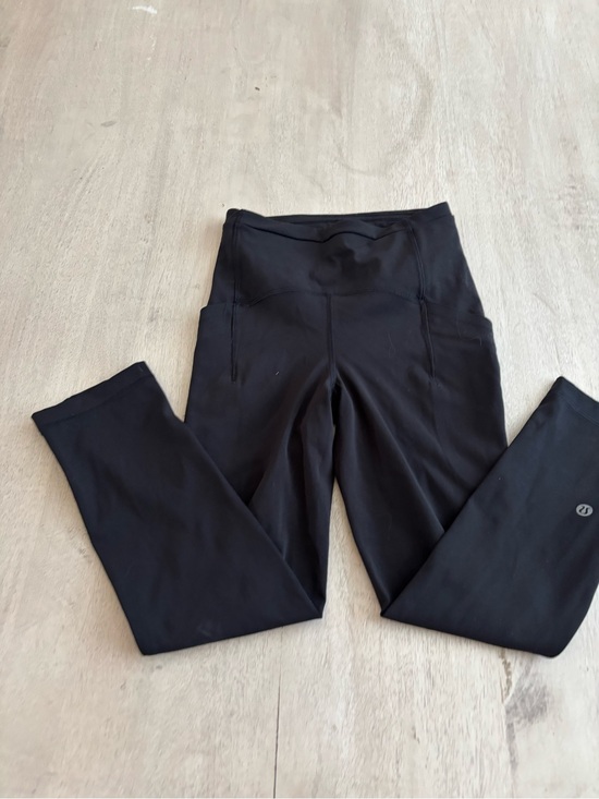 lululemon athletica Pants - Lululemon black crop leggings